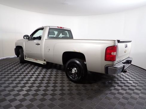 Used 2009 Chevrolet Silverado 1500 W/T RWD image 14
