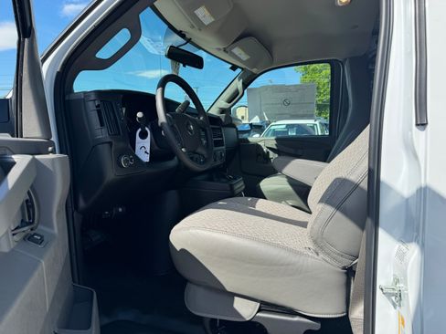 New 2026 Chevrolet Express 2500 RWD image 8
