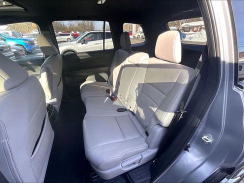Used 2023 Honda Passport EX-L image 25