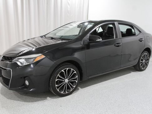 Used 2016 Toyota Corolla LE image 3