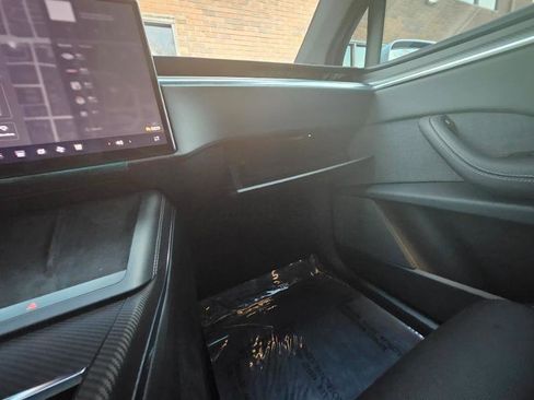 Used 2024 Tesla Model X Plaid image 58