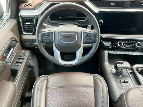 Used 2025 GMC Sierra 1500 Denali w/ Technology Package AWD/4WD image 22