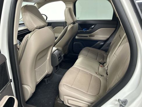 Used 2022 Lincoln Corsair AWD w/ Premium Package image 21