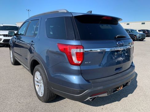 Used 2018 Ford Explorer XLT AWD/4WD image 7