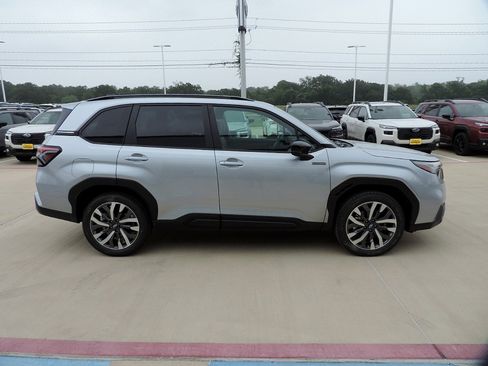 New 2026 Subaru Forester Touring AWD/4WD image 4