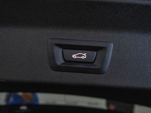 Used 2019 BMW X3 xDrive30i w/ Driving Assistance Package image 25