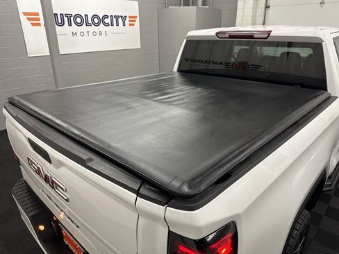 Used 2021 GMC Sierra 1500 AT4 image 11