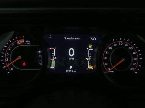 Used 2026 Jeep Wrangler Unlimited Sahara AWD/4WD image 32