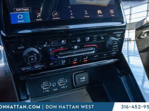 Used 2024 Jeep Grand Cherokee L Limited w/ Luxury Tech Group II AWD/4WD image 9
