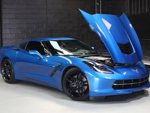 Used 2015 Chevrolet Corvette Stingray Coupe w/ 2LT Preferred Equipment Group image 27