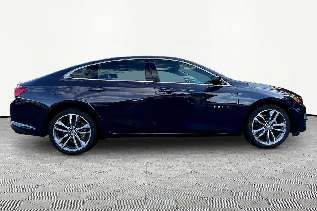 Used 2025 Chevrolet Malibu LT FWD image 8