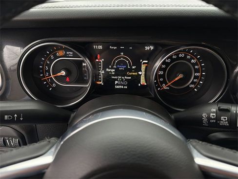 Used 2022 Jeep Wrangler Unlimited Sahara image 24