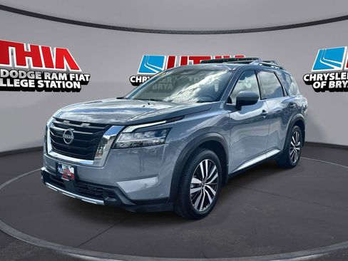 Used 2024 Nissan Pathfinder Platinum w/ Cargo Package FWD image 1