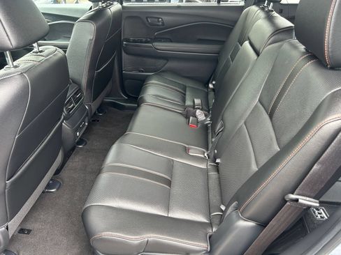 Certified 2024 Honda Passport TrailSport image 17