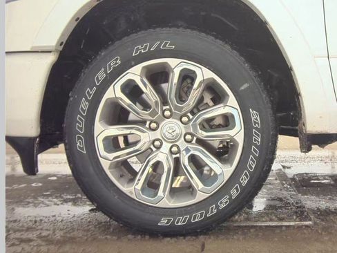 Used 2022 RAM 1500 Laramie image 17