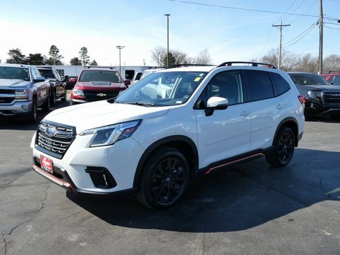 Used 2024 Subaru Forester Sport image 9