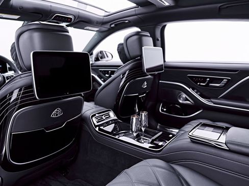 Used 2023 Mercedes-Benz Maybach S 580 4MATIC image 46