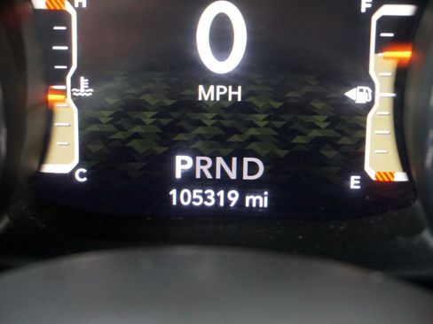 Used 2018 Jeep Wrangler Unlimited Sahara AWD/4WD image 19