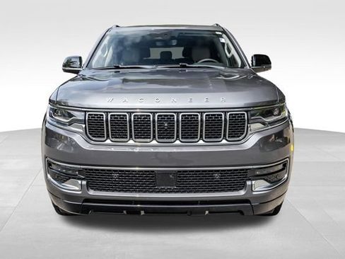 Used 2024 Jeep Wagoneer 4WD w/ Convenience Group I image 3