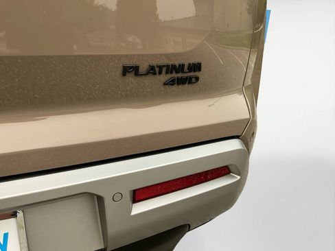 Used 2023 Nissan Pathfinder Platinum AWD/4WD image 23