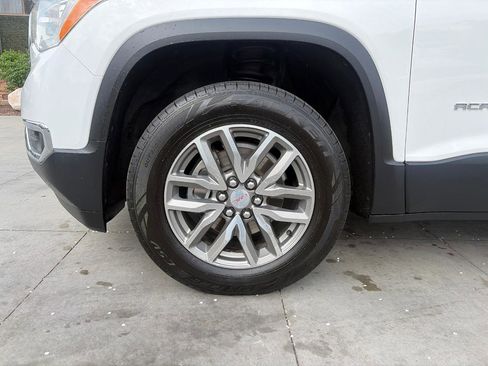 Used 2019 GMC Acadia SLE image 27