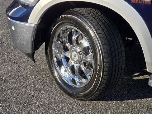 Used 2017 RAM 1500 Laramie w/ Convenience Group image 26