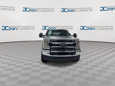 Used 2022 Ford F250 XLT AWD/4WD image 3