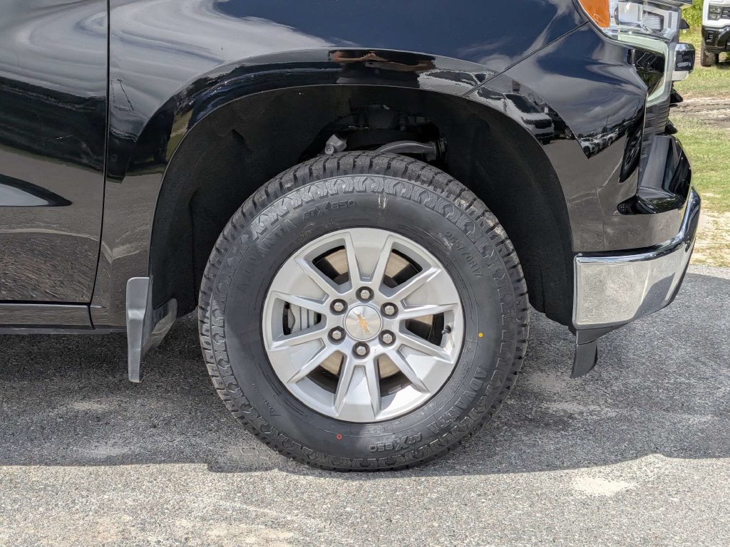Used 2025 Chevrolet Silverado 1500 LT RWD image 12