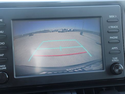 Used 2019 Toyota RAV4 XLE w/ Convenience Package FWD image 27