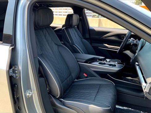 New 2026 Cadillac Lyriq V image 35