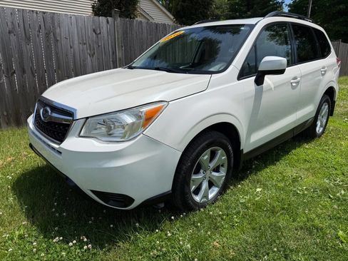 Used 2016 Subaru Forester 2.5i Premium w/ All-Weather Package AWD/4WD image 2