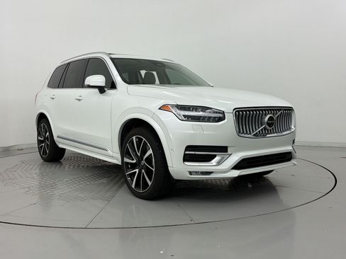 Used 2023 Volvo XC90 B5 Plus w/ Protection Package Premier AWD/4WD image 7