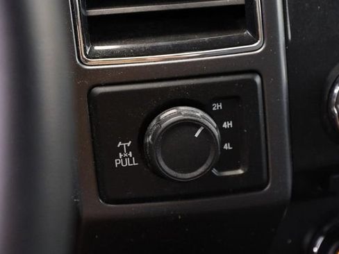 Used 2017 Ford F150 XLT AWD/4WD image 19