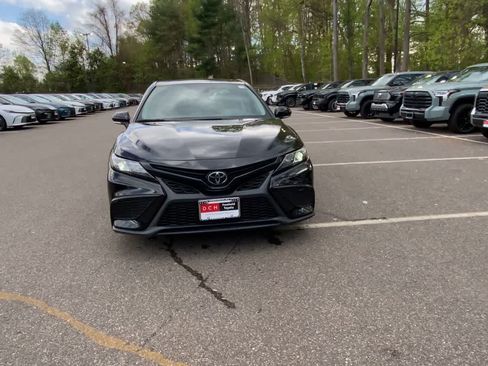 Used 2024 Toyota Camry SE FWD image 6
