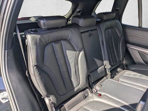 Used 2022 BMW X5 xDrive40i w/ M Sport Package AWD/4WD image 19