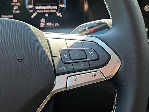 New 2026 Volkswagen Tiguan SE AWD/4WD image 16