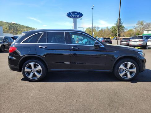 Used 2019 Mercedes-Benz GLC 300 4MATIC image 4