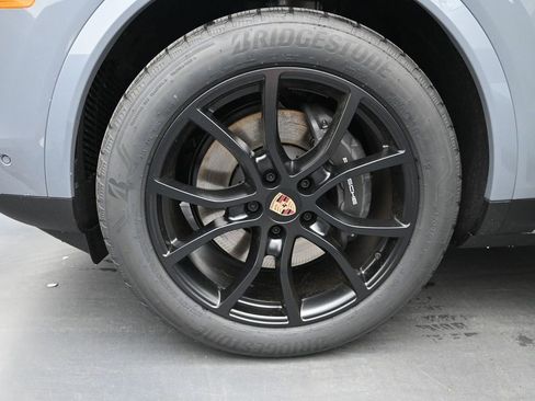 New 2026 Porsche Cayenne image 17