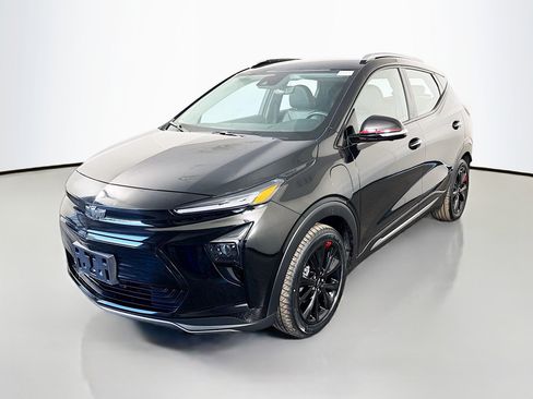 Used 2023 Chevrolet Bolt EUV Premier w/ Redline Edition image 4