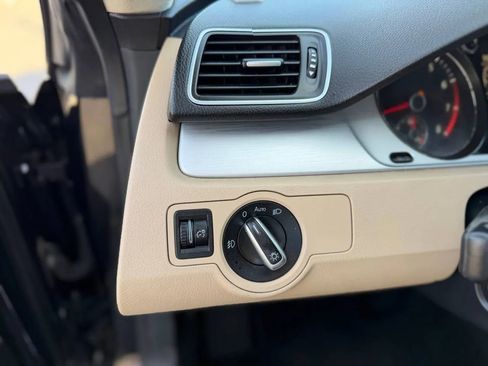 Used 2014 Volkswagen CC R-Line image 38