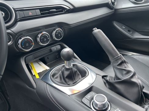 Used 2024 MAZDA MX-5 Miata Grand Touring w/ Weather Package image 8