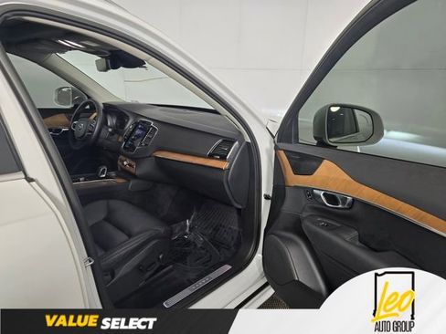 Used 2023 Volvo XC90 B6 Plus w/ Protection Package Premier AWD/4WD image 15