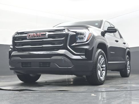 Used 2026 GMC Terrain Elevation FWD image 25