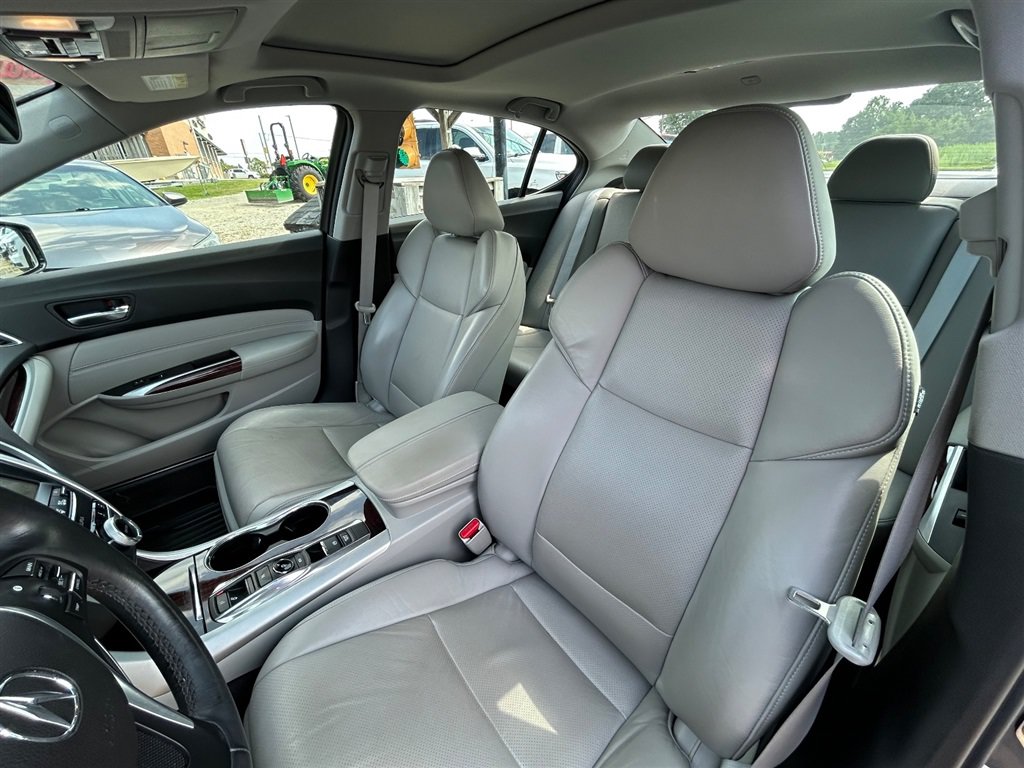 Used 2017 Acura TLX w/ Technology Package FWD image 12