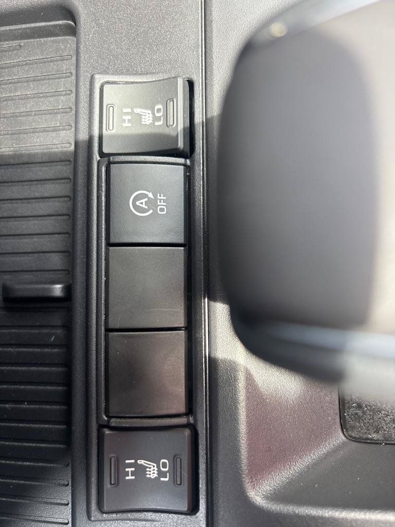 Used 2026 Toyota Corolla Cross XLE w/ Convenience Package FWD image 31