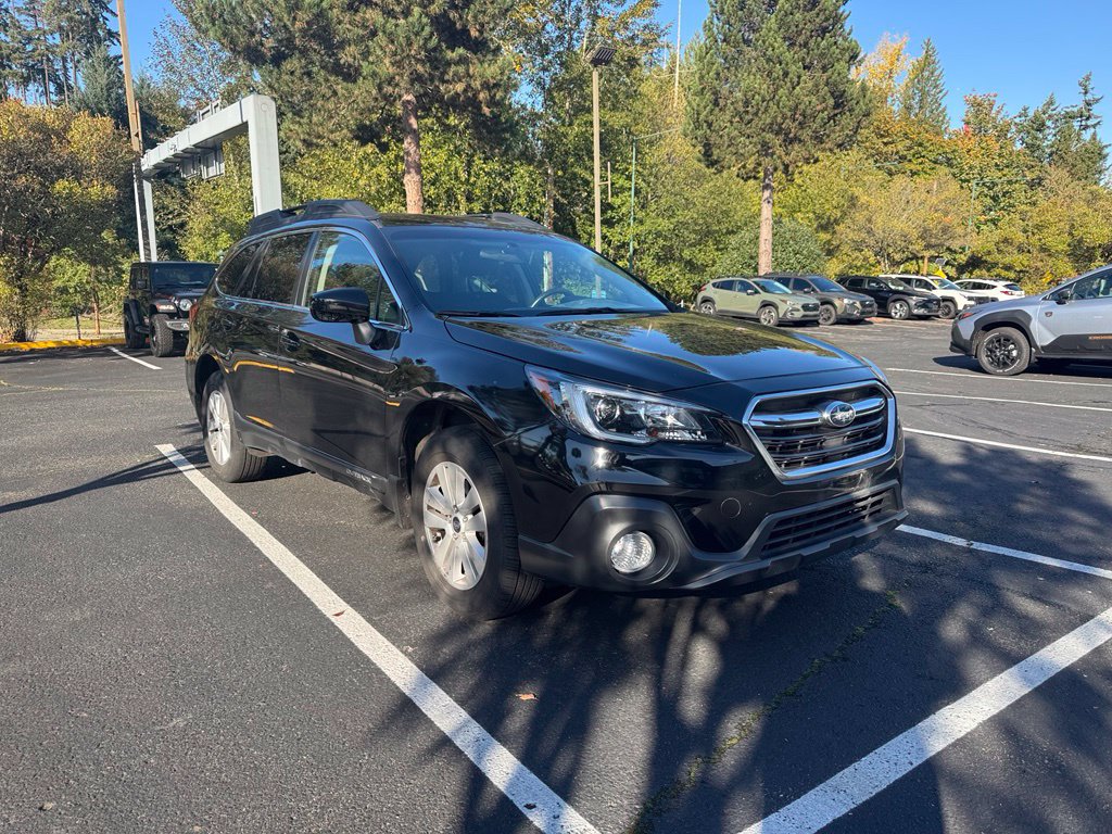 Used 2018 Subaru Outback 2.5i Premium AWD/4WD image 1