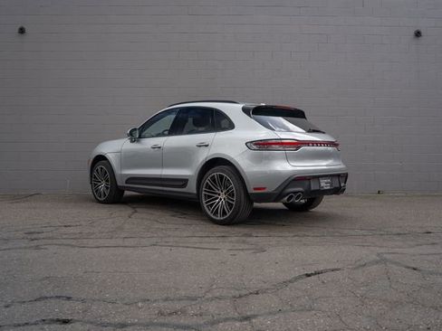 Certified 2026 Porsche Macan AWD/4WD image 3