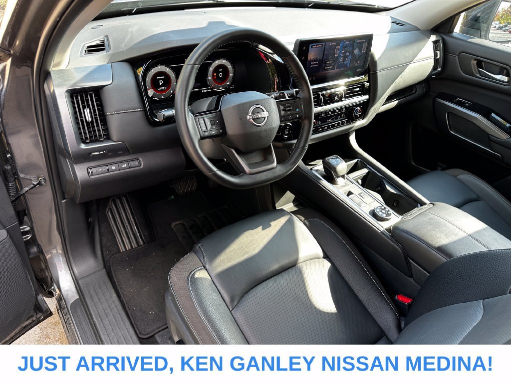 Certified 2026 Nissan Pathfinder SL AWD/4WD image 9