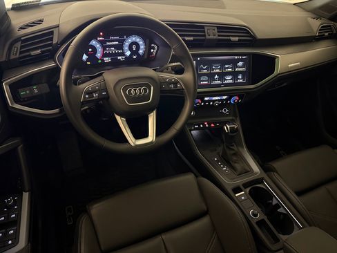 Certified 2025 Audi Q3 2.0T Premium w/ Convenience Package AWD/4WD image 4