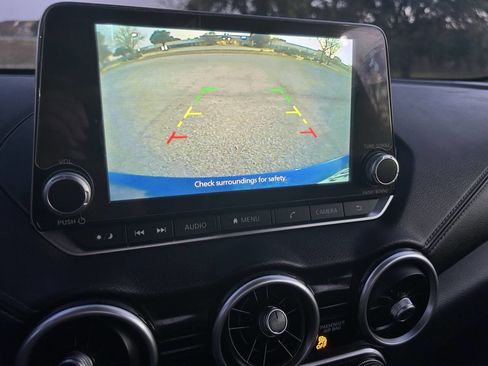 Used 2021 Nissan Sentra SV w/ Lighting Package image 18